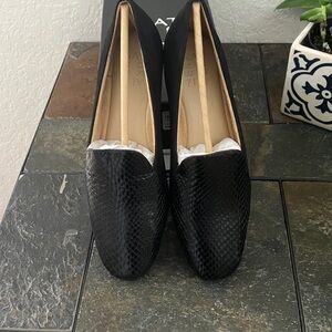 Naturalizer Black Nubuck Loafers with Snake-Print Toe Size 7 Style Emiline NWT
